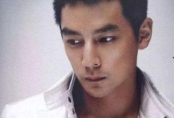 最新爆料男星是谁图片,最新爆料男星身份曝光，真相令人震惊！