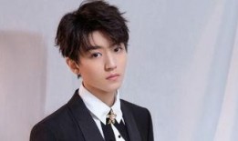 圈内爆料张碧晨被吐痰,现场惊现吐痰事件引热议