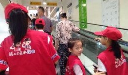 新闻街头采访爆料,揭秘新闻背后的真实故事