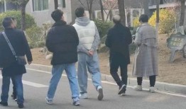 吃瓜热门事件网红视频,揭秘热门事件网红视频背后的真相与笑料