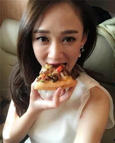 娱乐吃瓜女艺人加戏,吃瓜女艺人华丽加戏，揭秘幕后故事